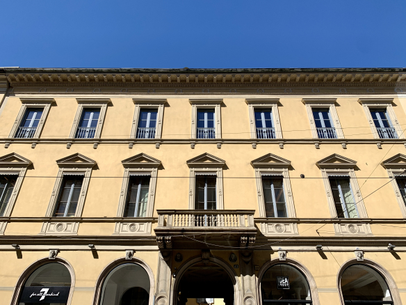 MANZONI 43 – UFFICIO